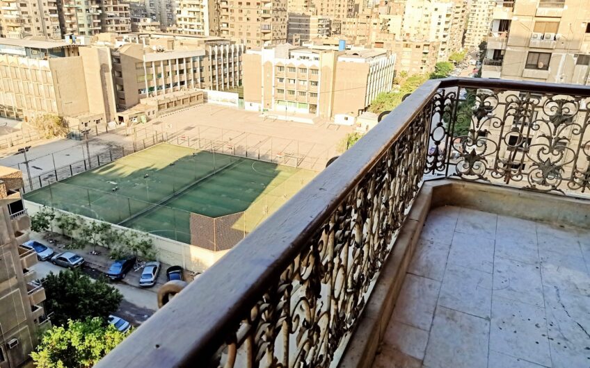 شقة للبيع 245 متر مميزة الموقع مسجلة شهر عقارى بحرى بين عباس العقاد ومكرم عبيد