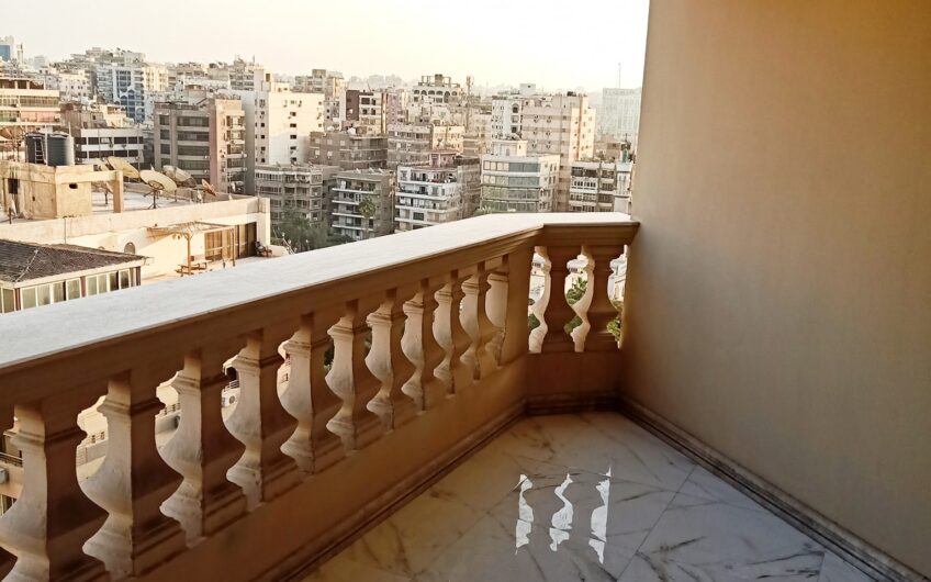 شقة للبيع 180 متر مسجلة عمارة جديدة تشطيب حديث ارض الجولف مصر الجديدة
