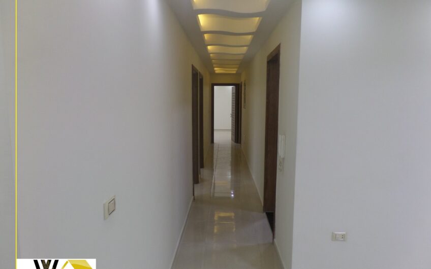 شقة للايجار 230  شارع مصطفى النحاس الرئيسى  رائعة كمقر ادارى تشطيب  اول استخدام
