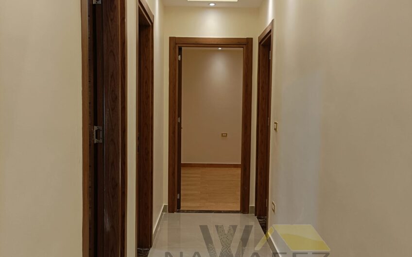 شقة للبيع 220 متر الشقة ناصية تشطيب جديد عمارة جديدة خطوات من السراج مول عقد مسجل